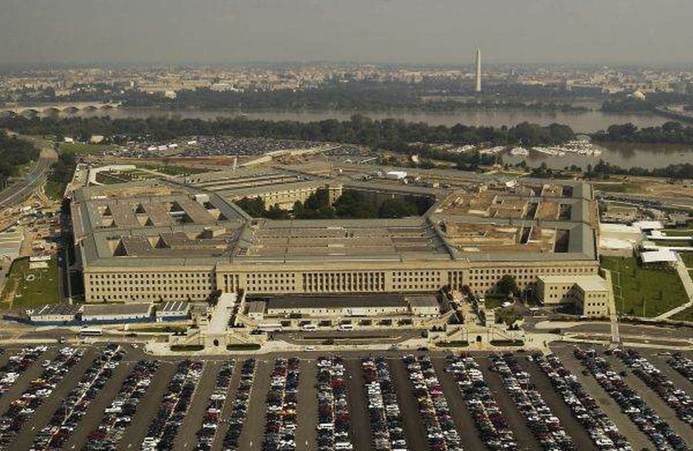 Pentagonul desfășoază un al treilea grup de portavioane în Orientul Mijlociu pentru consolidarea forțelor