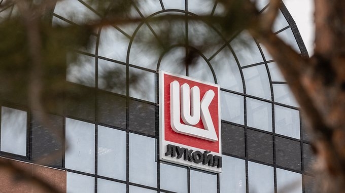 Negocieri la Kremlin pentru activele Lukoil: Emisarii lui Donald Trump discută tranzacții de miliarde de dolari