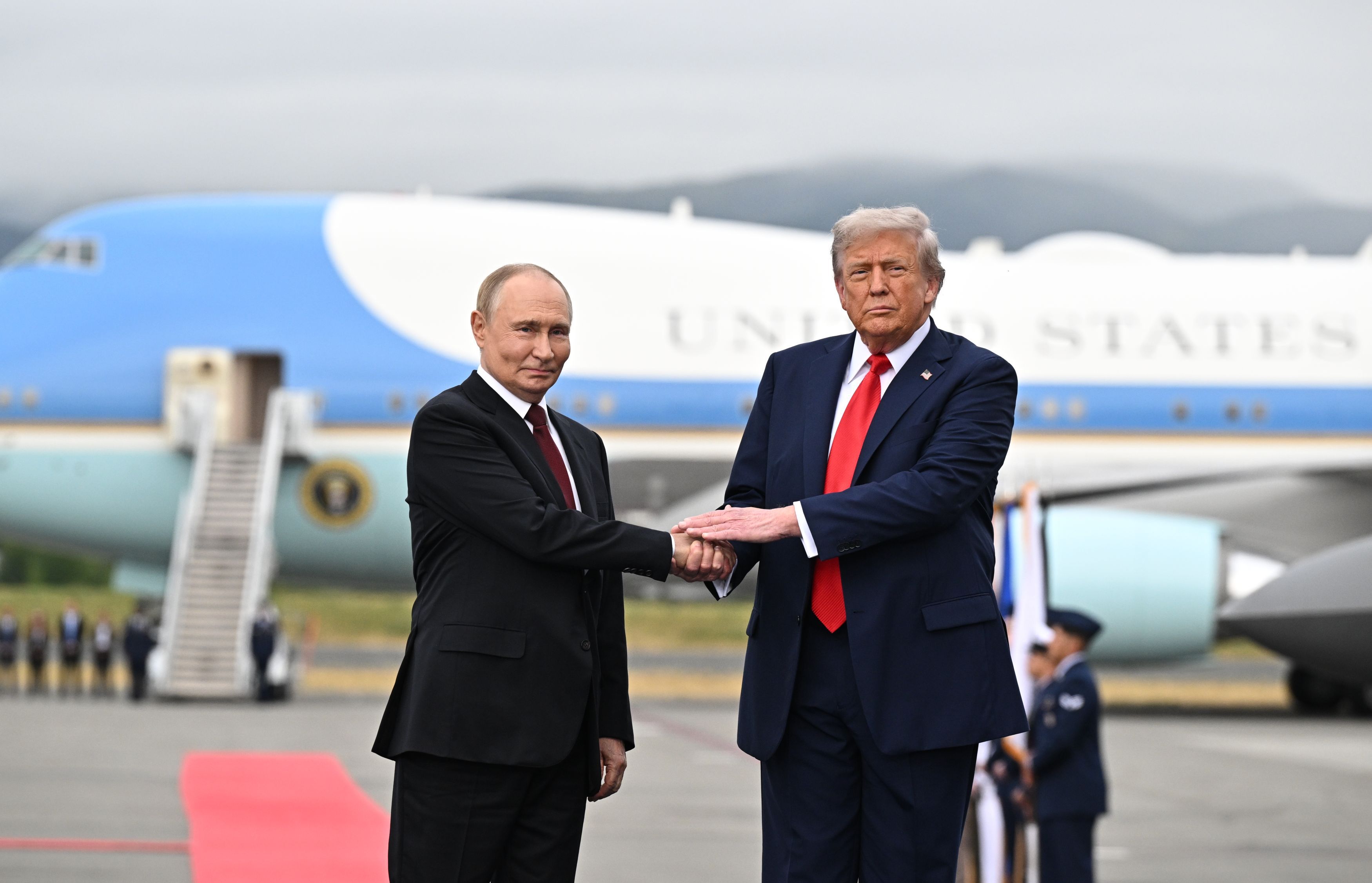 Negocierile de pace SUA-Rusia includ un potențial acord petrolier de miliarde de dolari cu Lukoil