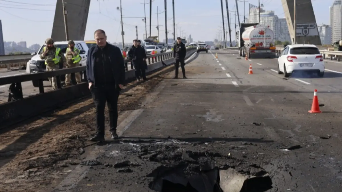 Atac cu dronă asupra Podului de Nord din Kiev în timpul vizitei cancelarului german Friedrich Merz