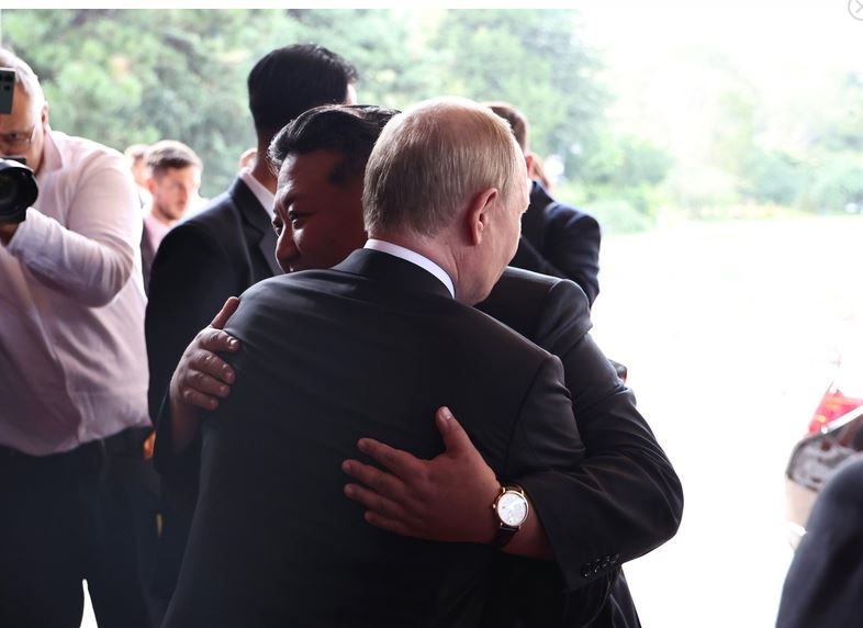 Kim Jong-Un îi transmite un mesaj de susținere Vladimir Putin: „Războiul sfânt al dreptății se va încheia cu victoria”