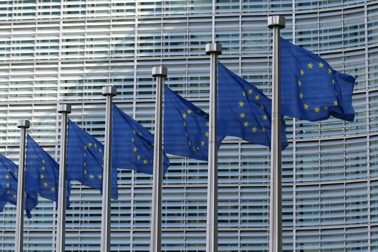 Uniunea Europeană impune noi sancțiuni împotriva a aproape 1.600 de persoane și entități implicate în războiul din Ucraina