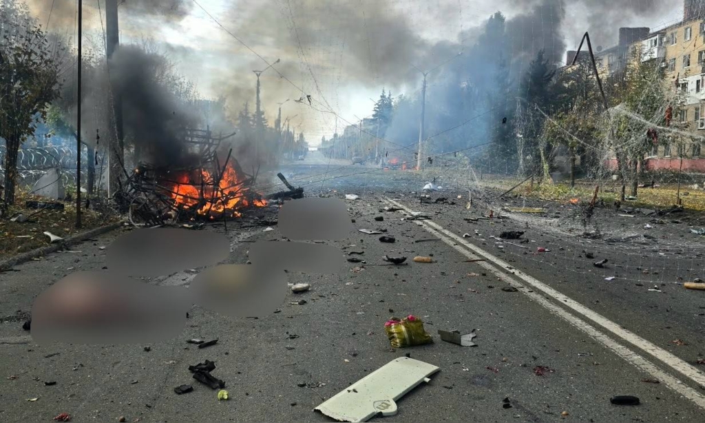 Atac rusesc cu bombe cu planare asupra unor autobuze în Kramatorsk: peste 30 de victime decedate