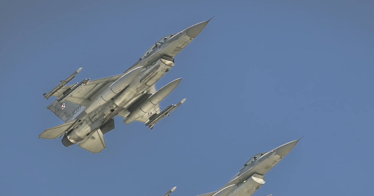 Polonia a mobilizat avioane militare în urma atacurilor rusești asupra vestului Ucrainei