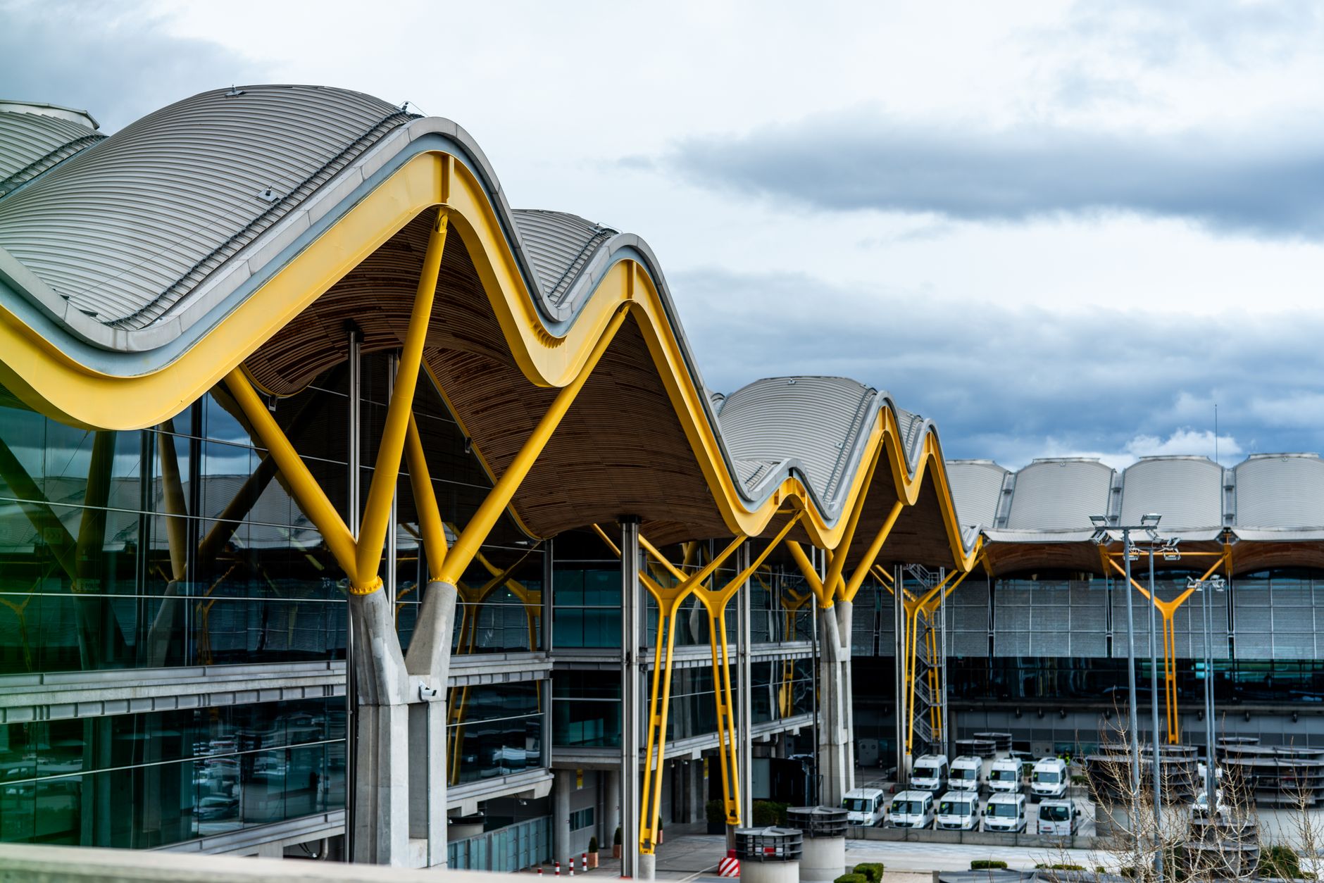 Explozii la Riad și atacuri cu rachete balistice: Aeroportul internațional a fost închis
