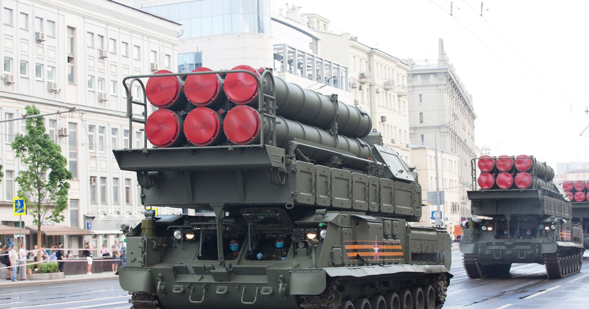 Sisteme FrankenSAM: Cum folosește Ucraina rachete americane pe lansatoare sovietice pentru a intercepta dronele rusești