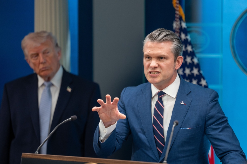 Retragerea forțelor americane din Marea Britanie și Orientul Mijlociu sub presiunea atacurilor iraniene