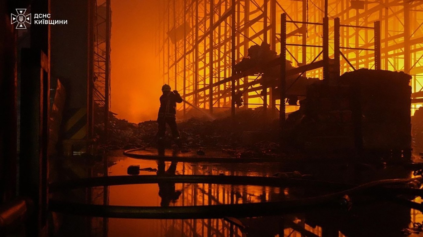 Infrastructura energetică ucraineană grav afectată de atacurile rusești; Zelenski critică administrația din Kiev