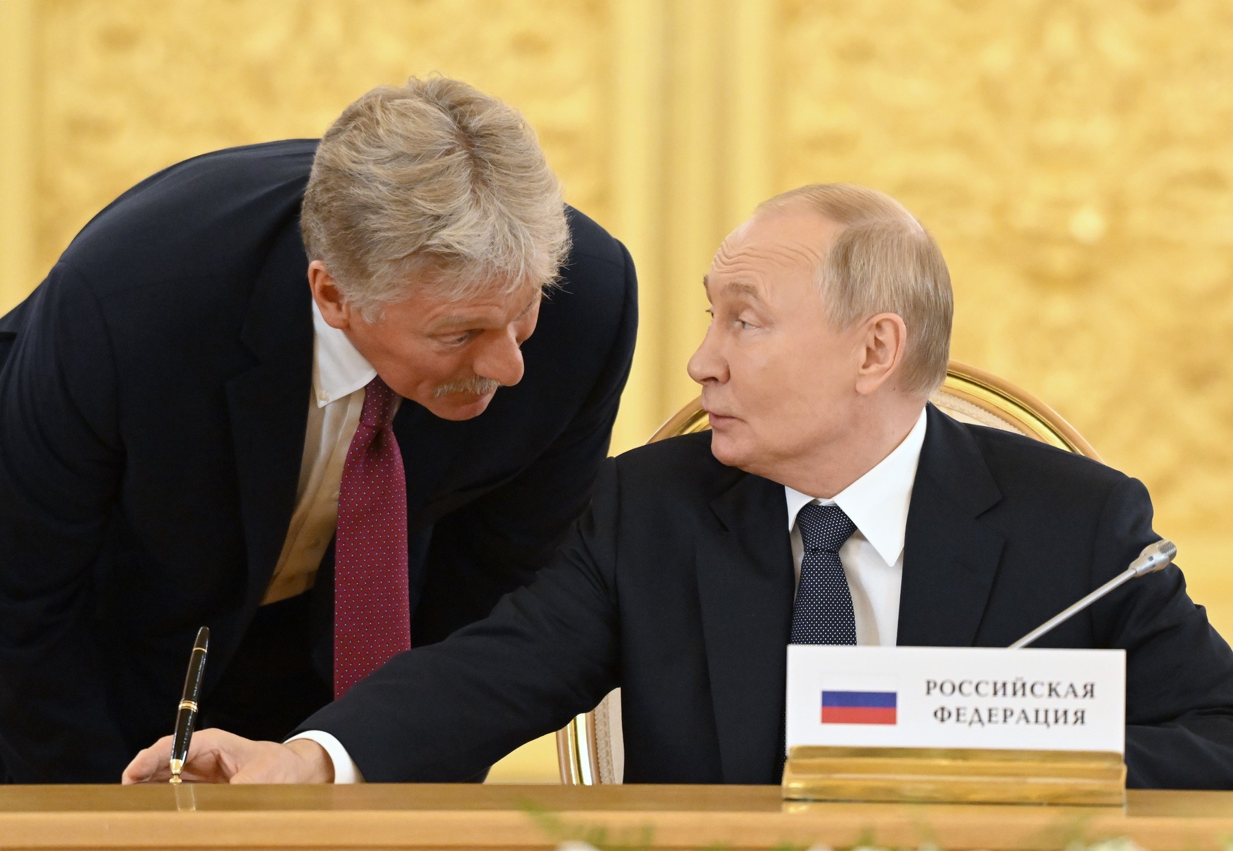 Kremlinul anunță că Vladimir Putin a acceptat propunerile de dezescaladare transmise de Donald Trump