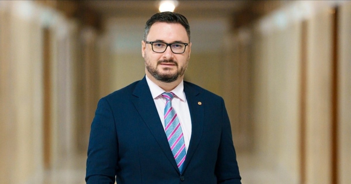 Tensiuni în Comisiile de Apărare: Parlamentul aprobă trimiterea a 20 de militari în structurile de comandă pentru Ucraina