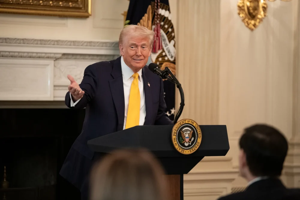Donald Trump sugerează schimbarea conducerii Ucrainei pentru facilitarea unui acord cu Rusia