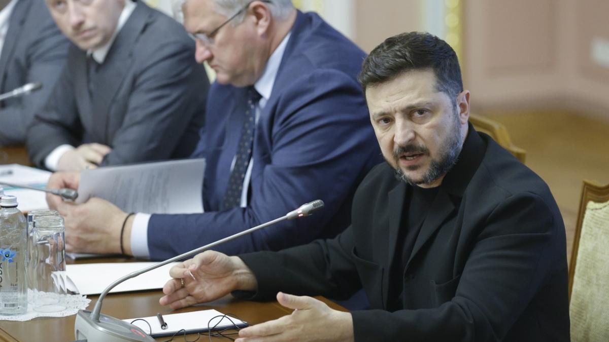 Tensiuni diplomatice între Washington și Kiev: Ministrul ucrainean îl apără pe Zelenski în urma criticilor lui Trump