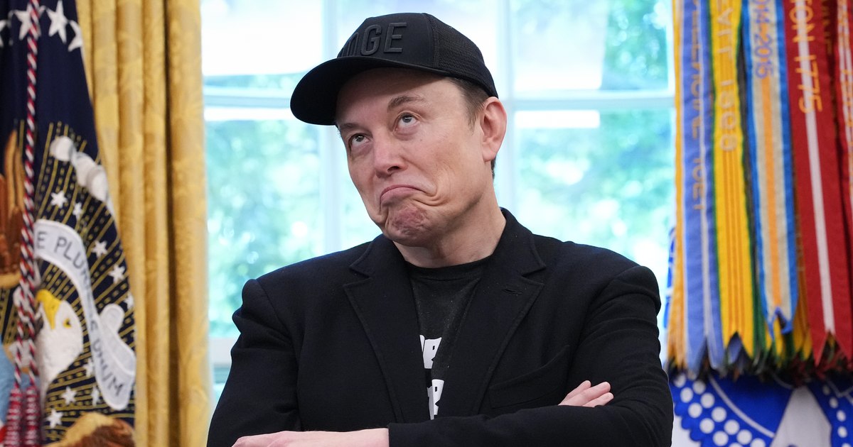 Elon Musk susține criticile lui Trump la adresa lui Zelenski privind atacurile asupra rafinăriilor rusești