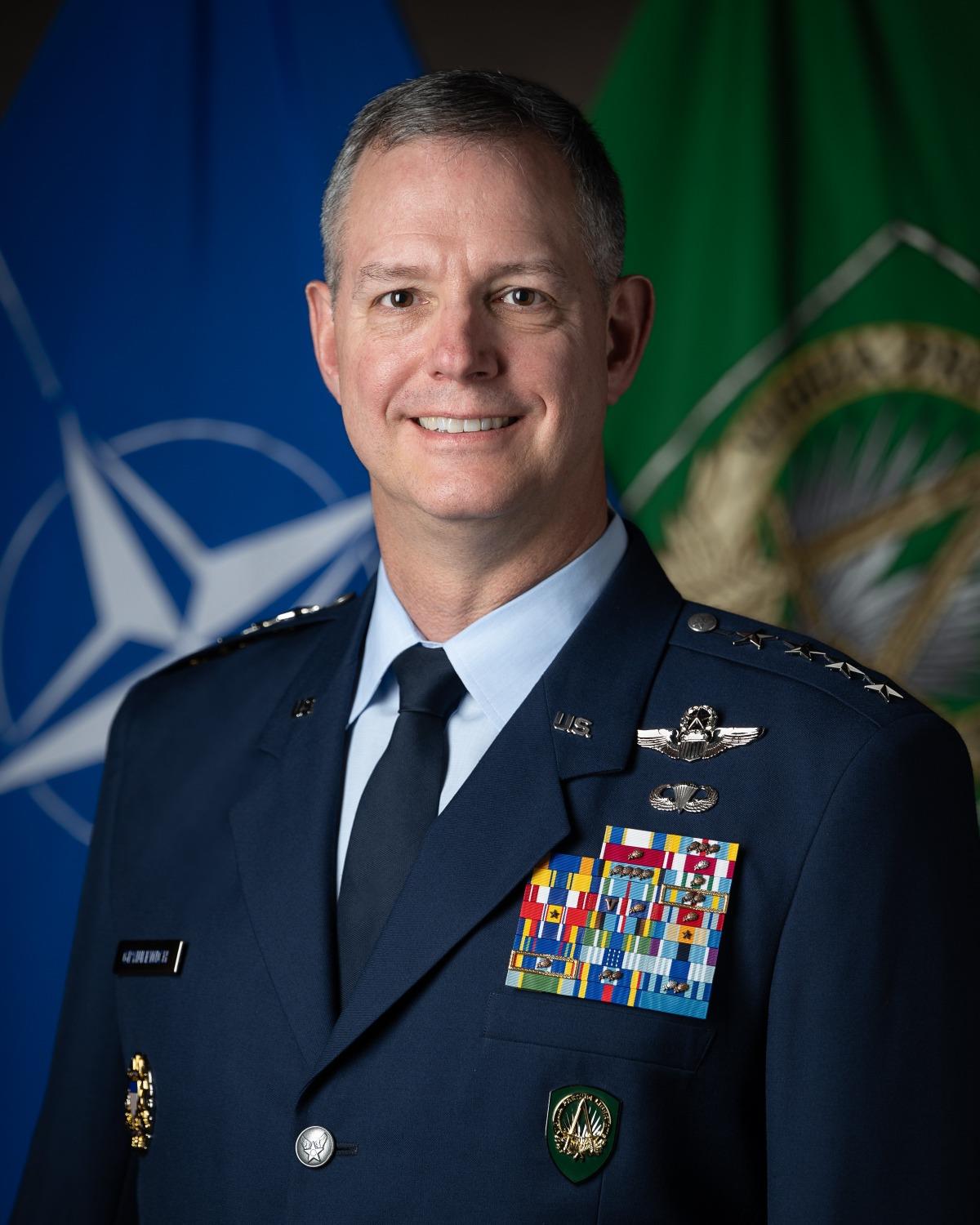 Generalul american Alexus Grynkewich va transmite Moscovei un avertisment privind capacitatea de apărare a NATO