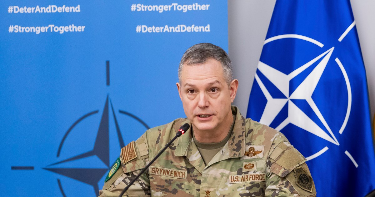 Comandantul NATO din Europa: Ucraina trece de la beneficiar de ajutor la furnizor de securitate
