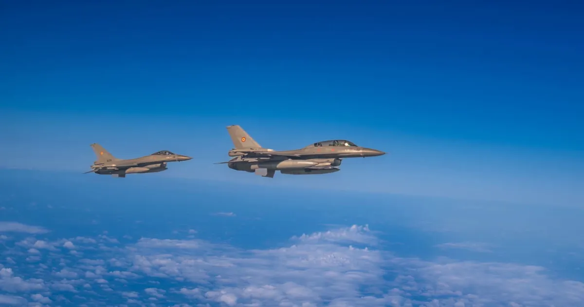 România trimite trei avioane F-16 la exercițiul NATO de descurajare nucleară Steadfast Noon 2026