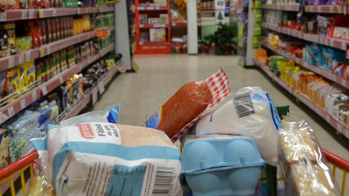 Kiev pregătește stocuri strategice de alimente și apă pentru a face față penelor de curent