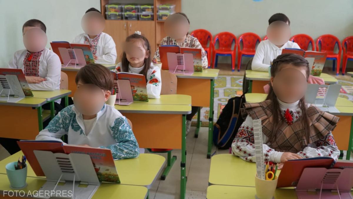 Protecția drepturilor minorității române în Ucraina: MAE monitorizează situația clasei de la Cartal