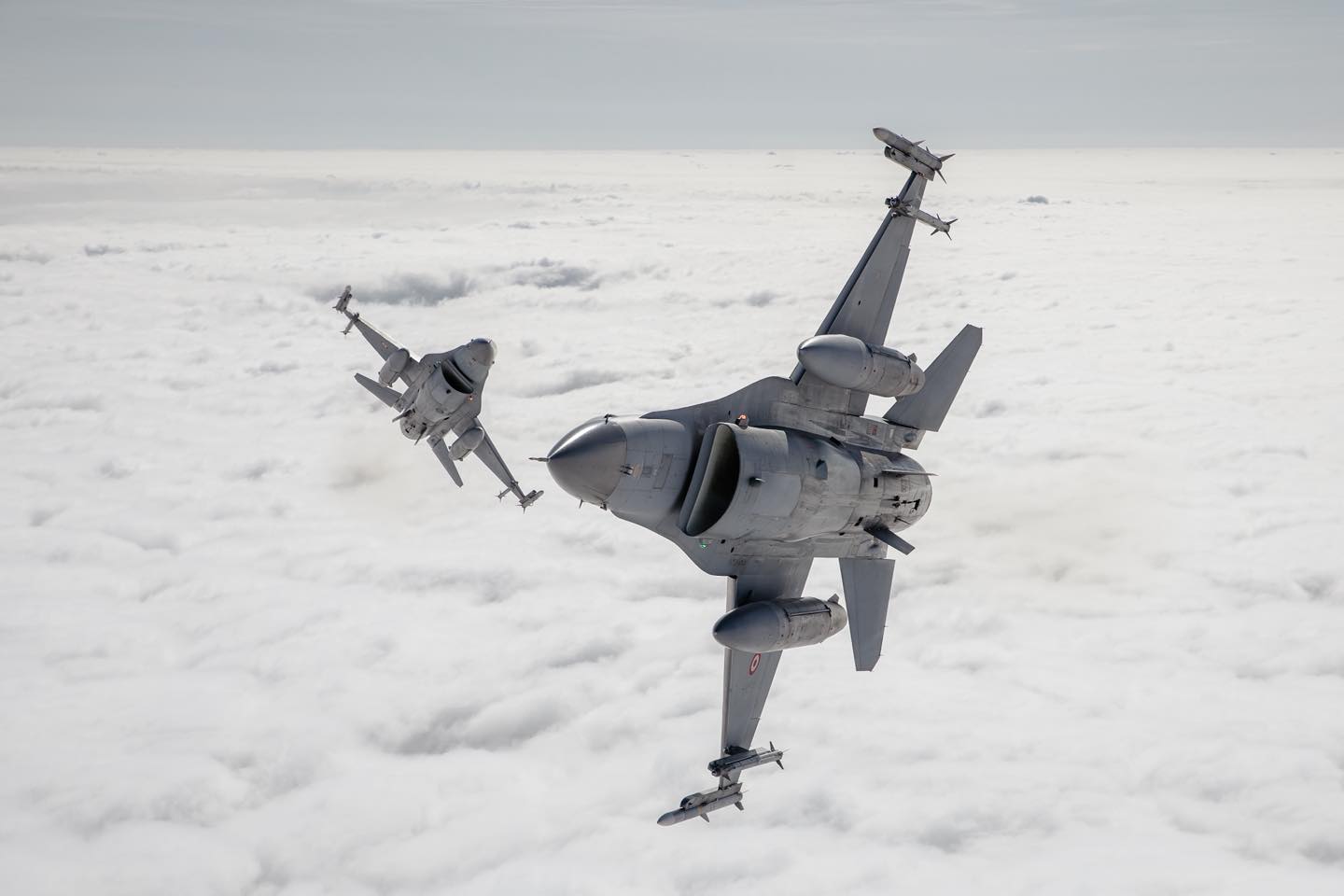 Alertă militară în Tulcea: Armata a ridicat avioane F-16 și un elicopter după detectarea de drone